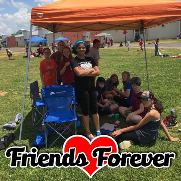 Meet your Posher, Mercedes - Picture 1 of 1